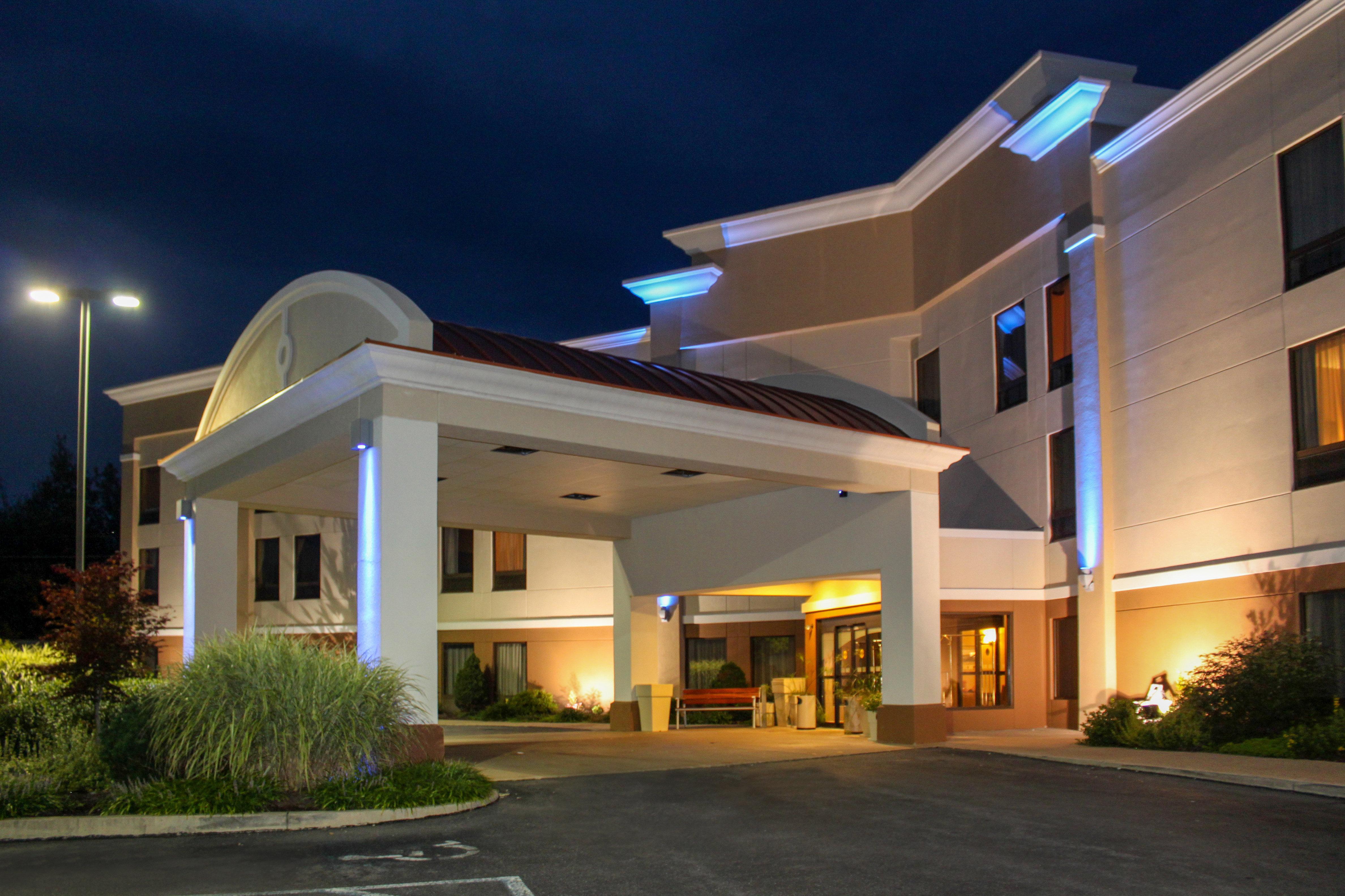 Holiday Inn Express Lewisburg - New Columbia, An Ihg Hotel Экстерьер фото