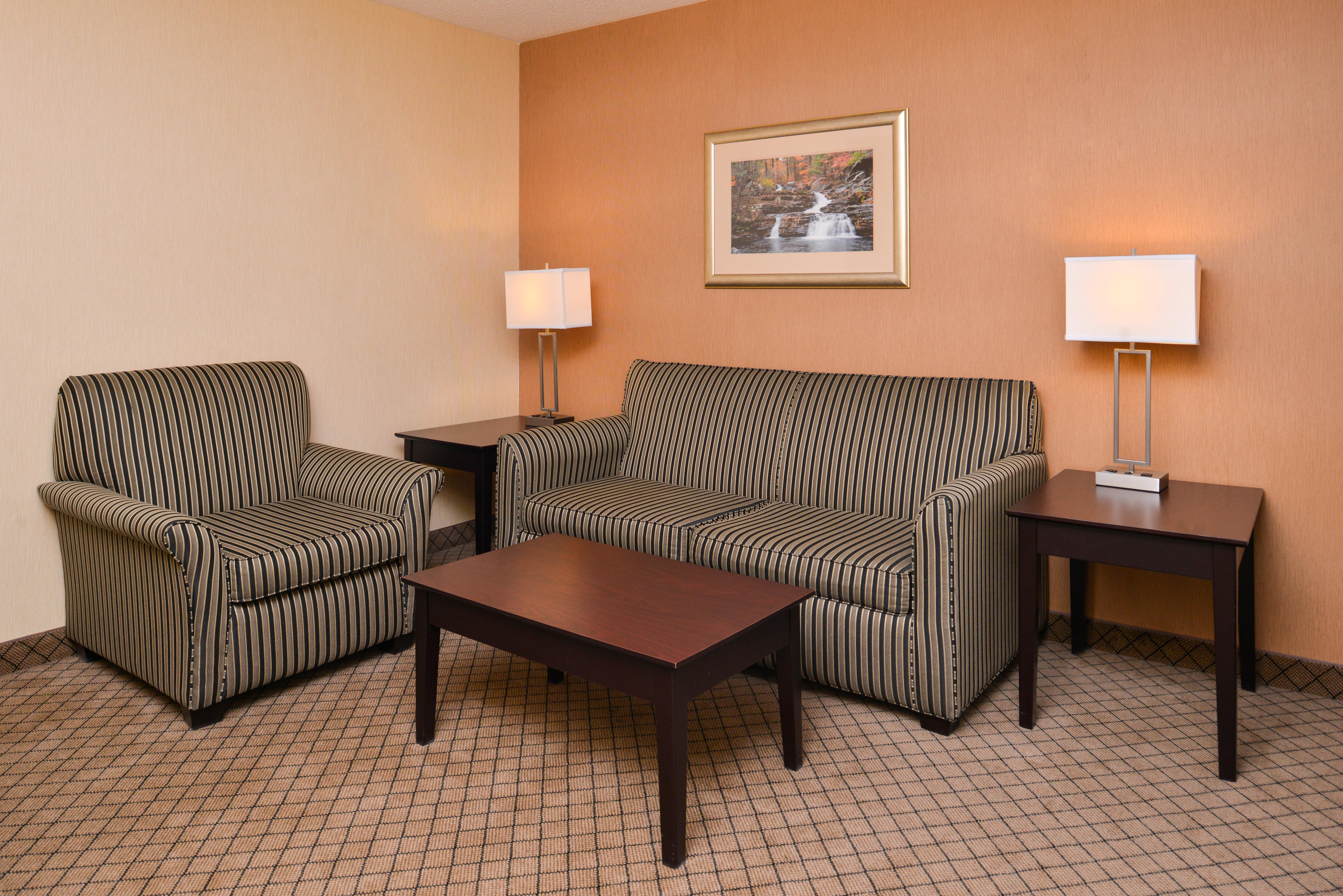 Holiday Inn Express Lewisburg - New Columbia, An Ihg Hotel Экстерьер фото