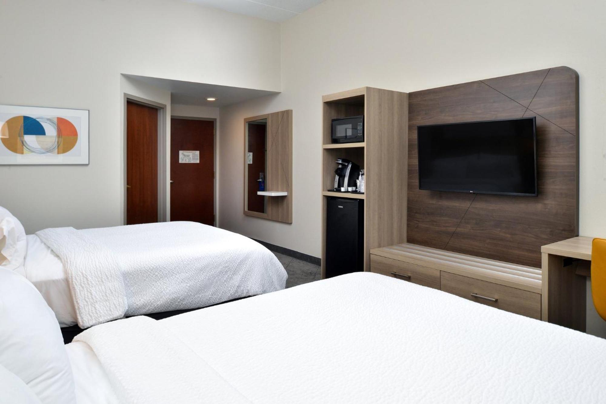 Holiday Inn Express Lewisburg - New Columbia, An Ihg Hotel Экстерьер фото