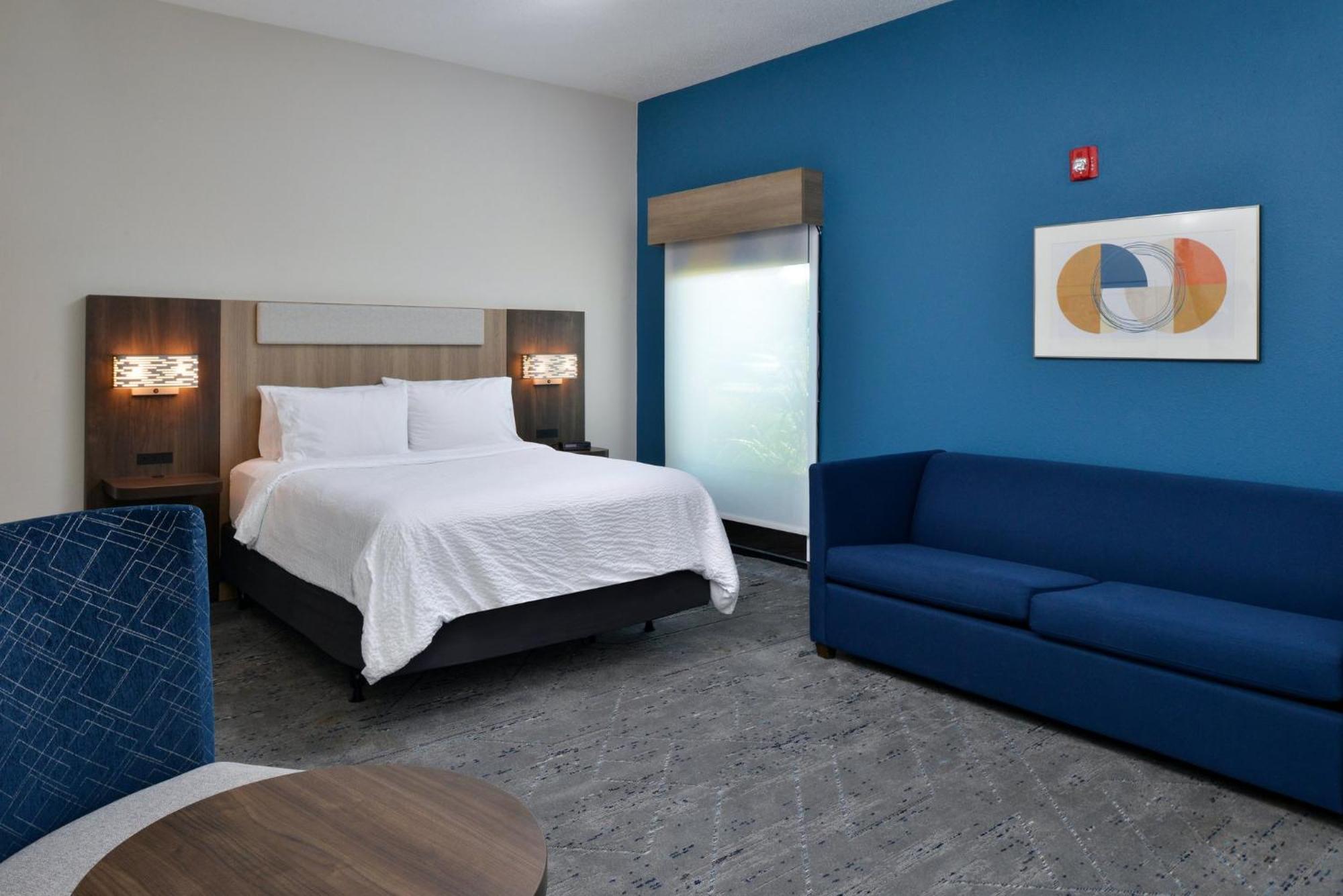 Holiday Inn Express Lewisburg - New Columbia, An Ihg Hotel Экстерьер фото