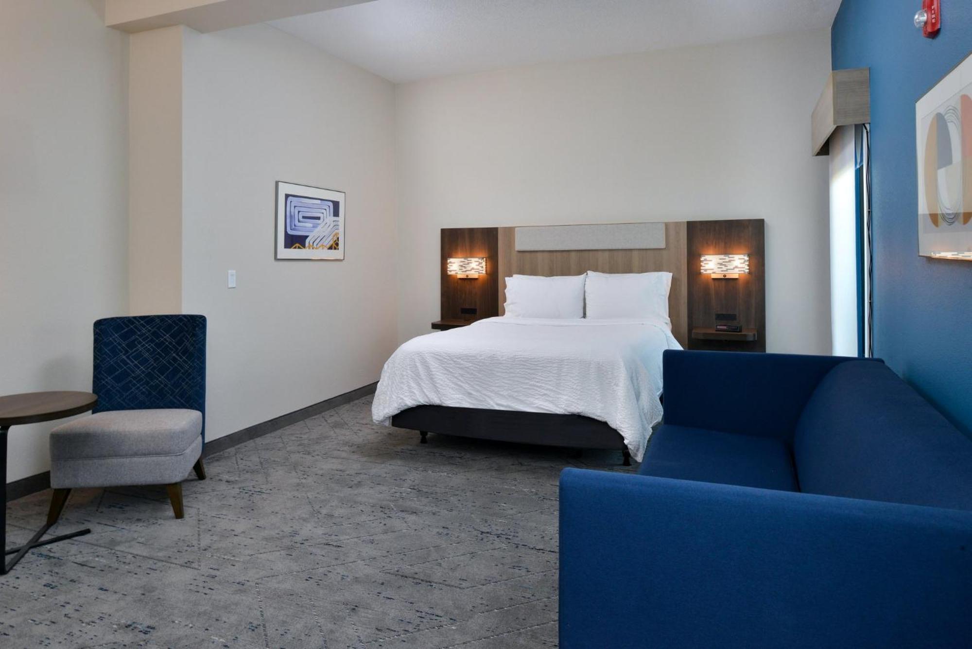 Holiday Inn Express Lewisburg - New Columbia, An Ihg Hotel Экстерьер фото