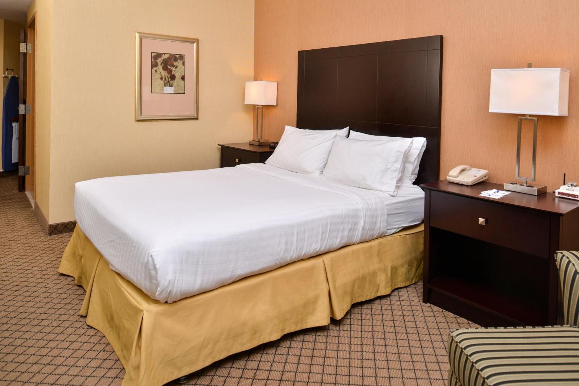 Holiday Inn Express Lewisburg - New Columbia, An Ihg Hotel Экстерьер фото